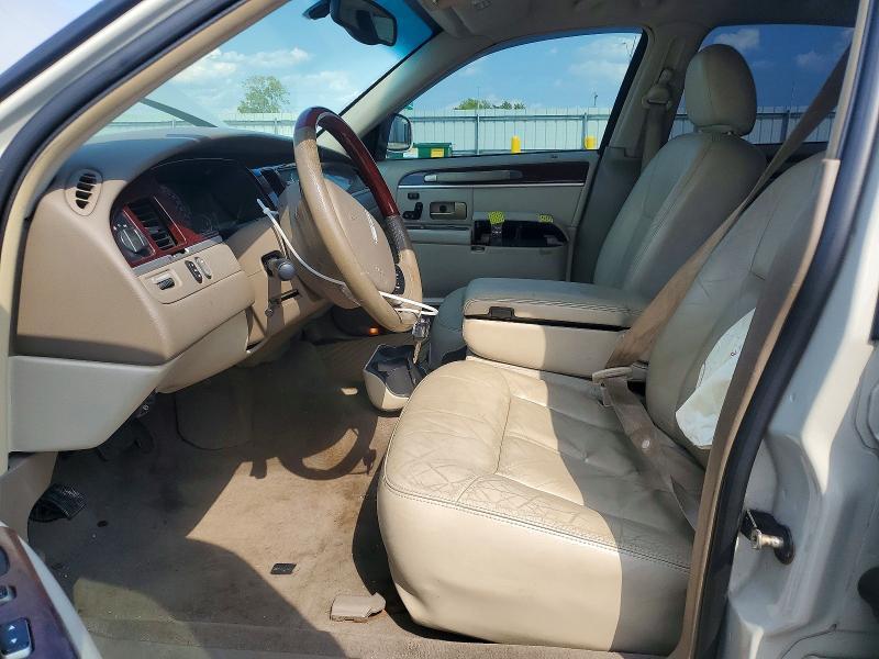 2005 Lincoln Town car Signature Limited