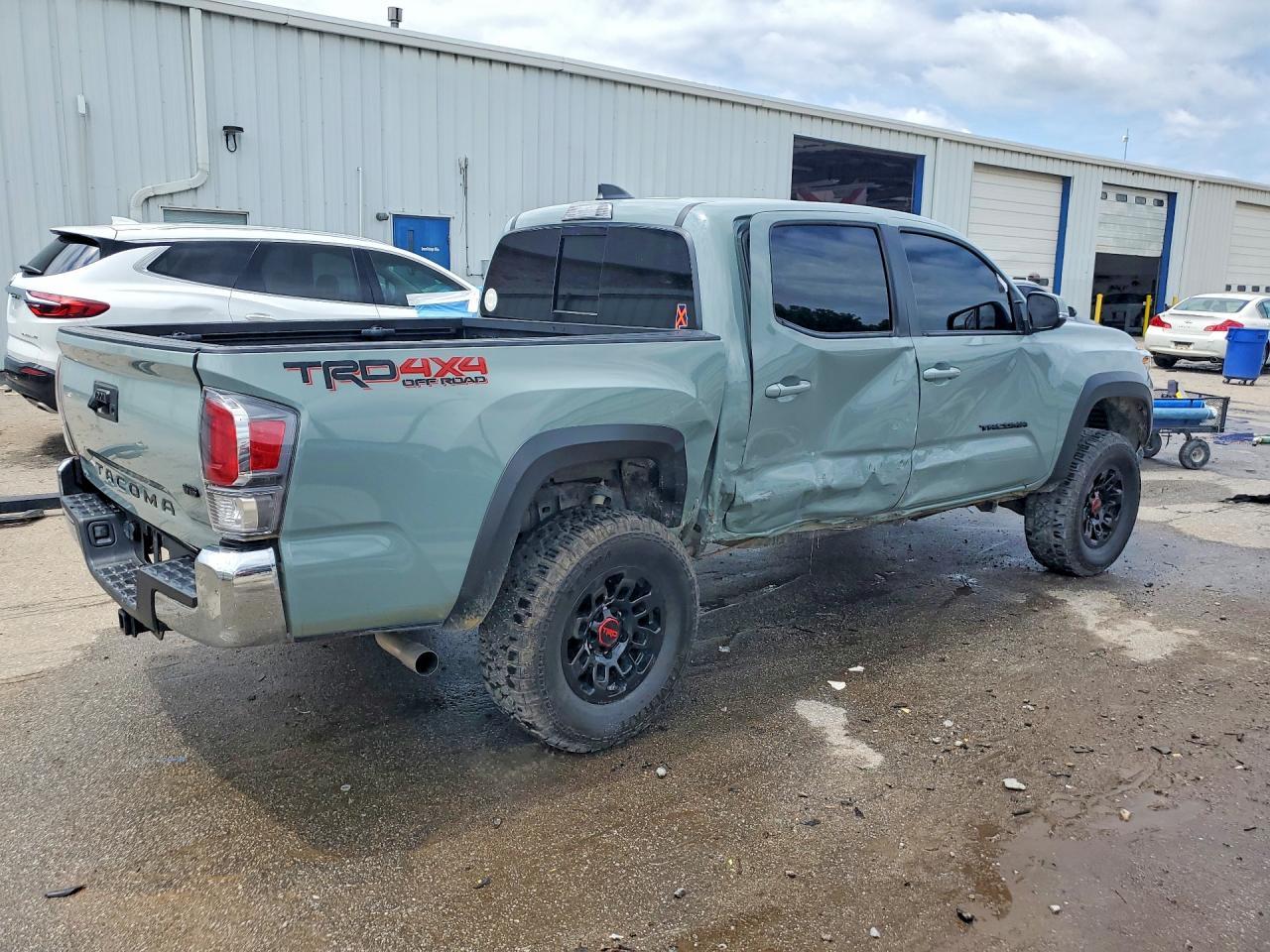 2023 Toyota Tacoma TRD OFF-Road