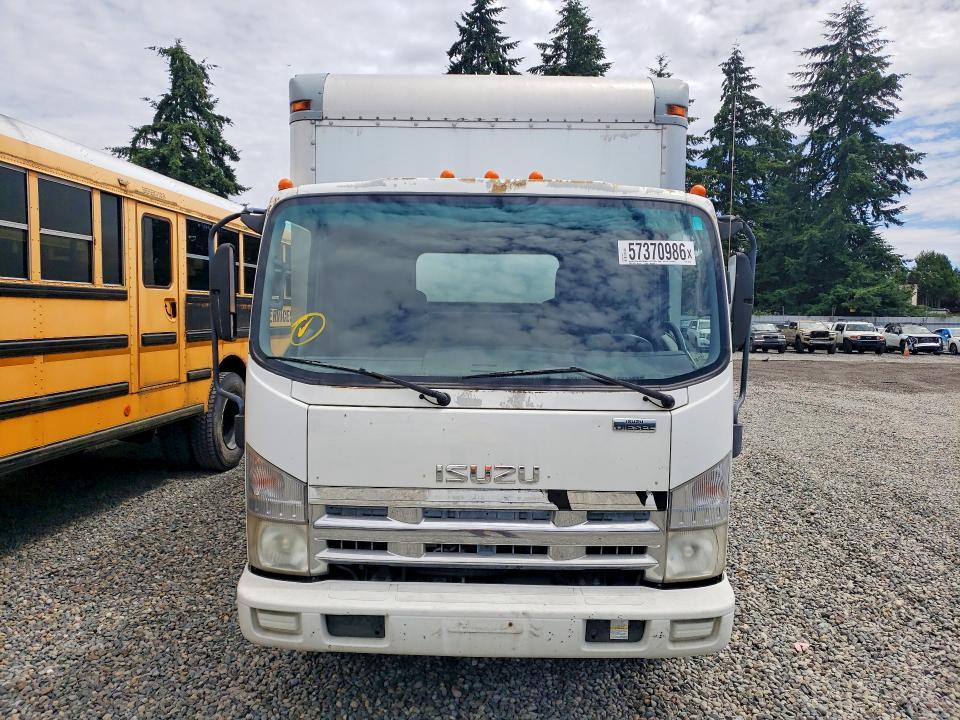 2009 Isuzu NPR