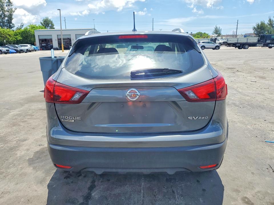 2018 Nissan Rogue Sport sv