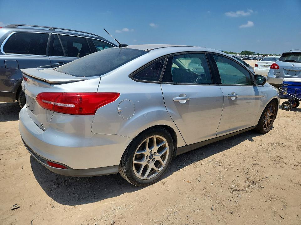 2015 Ford Focus se