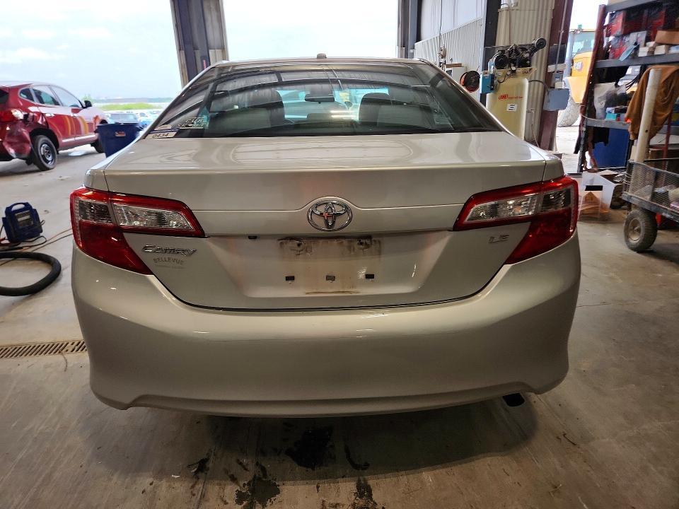 2014 Toyota Camry le