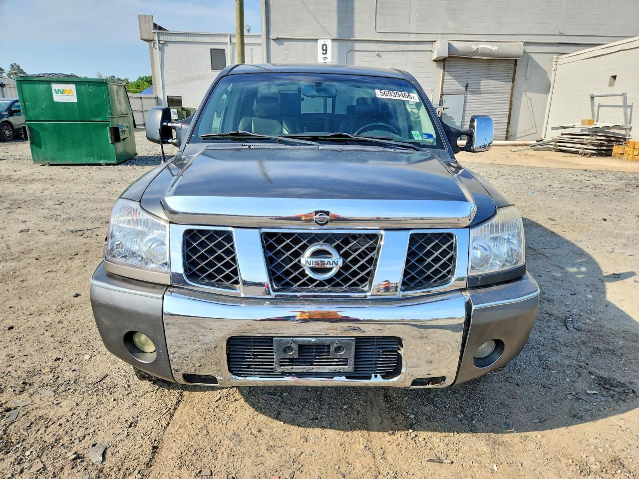 2004 Nissan Titan XE