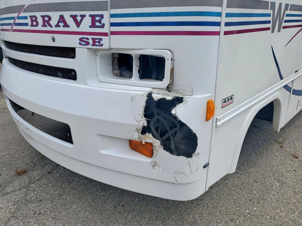 2000 Winnibago 2000 Winnebago Brave SE RV