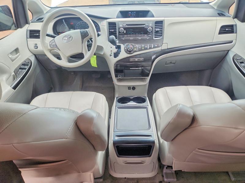2014 Toyota Sienna le