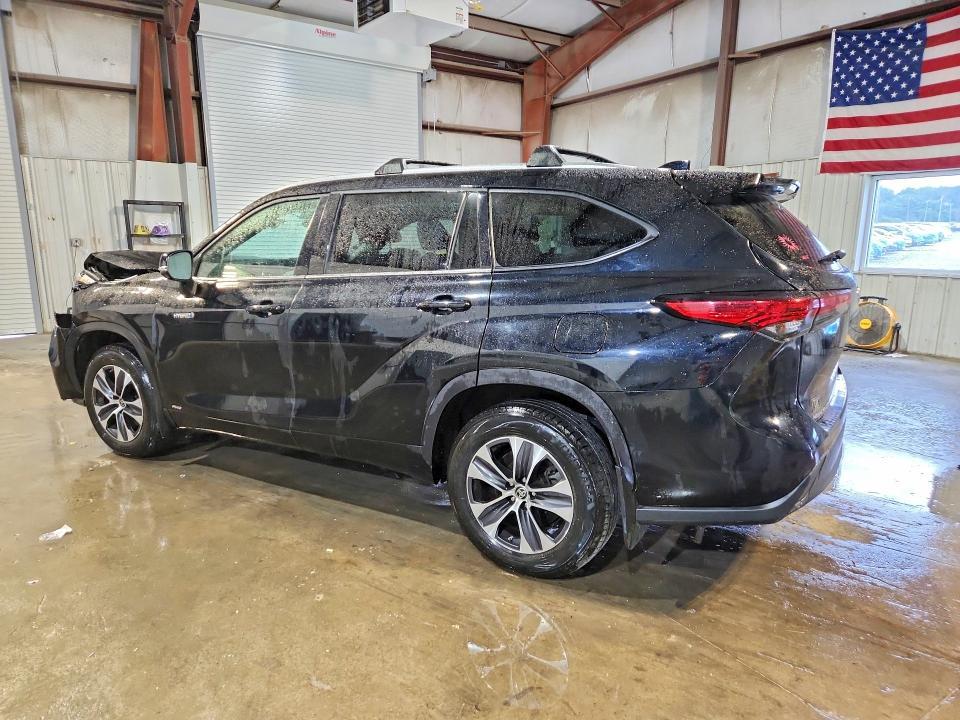 2021 Toyota Highlander Hybrid xle