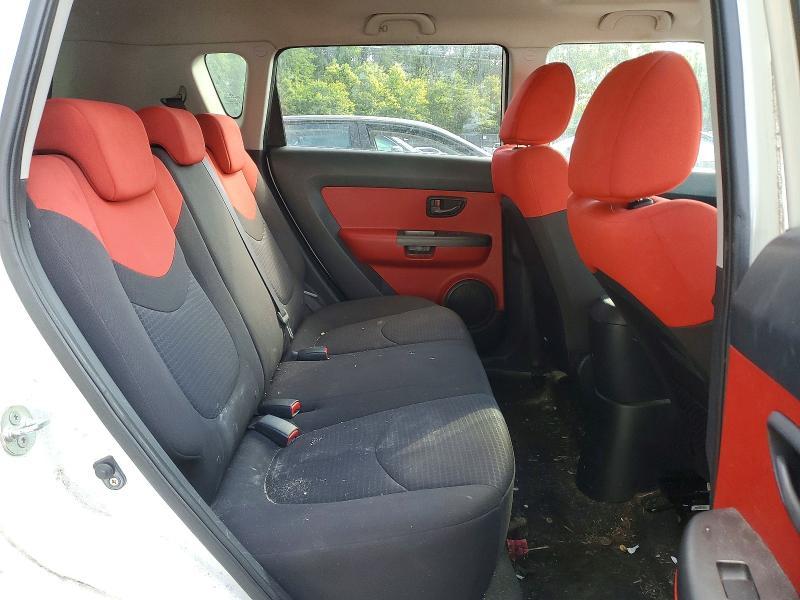 2010 KIA Soul +