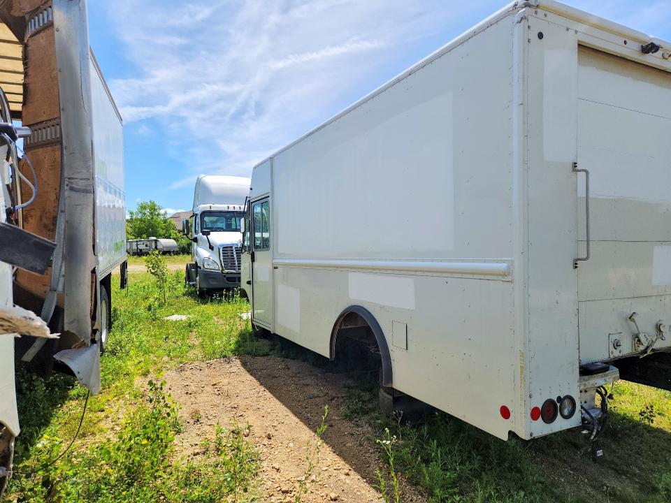 2021 Ford E450 Delivery Truck
