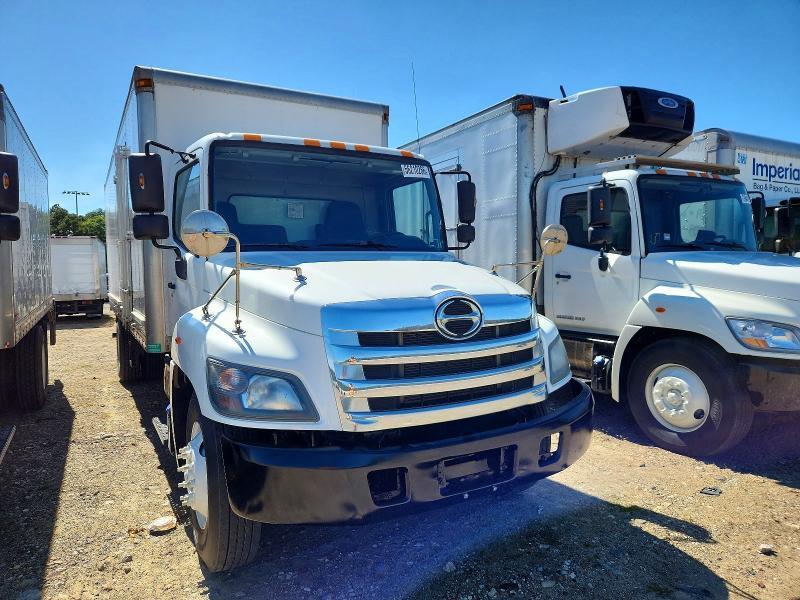 2017 Hino 338 BOX Truck
