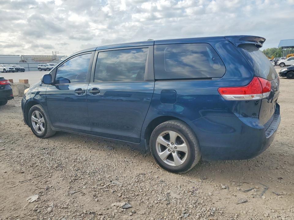 2012 Toyota Sienna Base 7-passenger