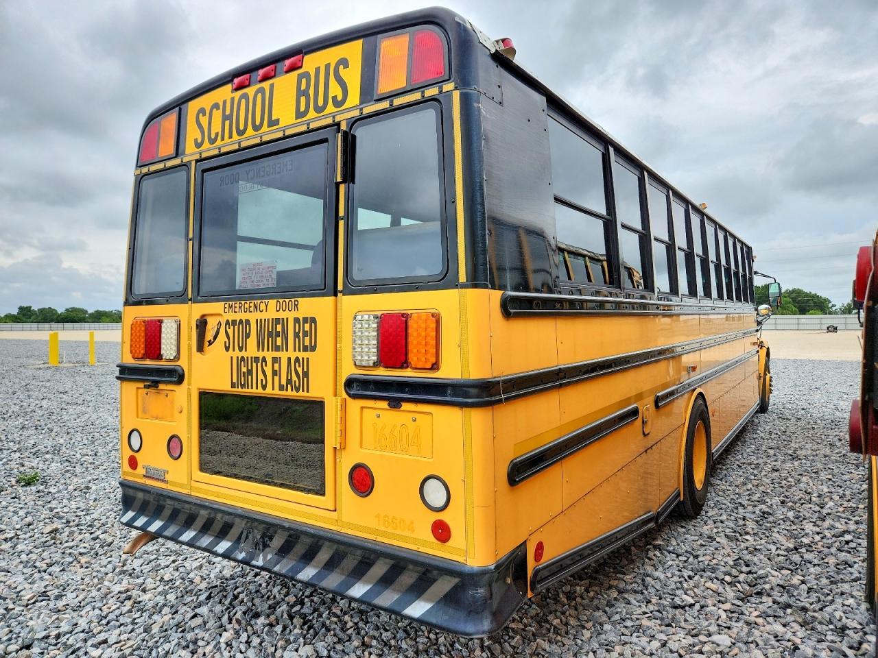 2009 Thomas SAF-T-LINER C2-School Bus
