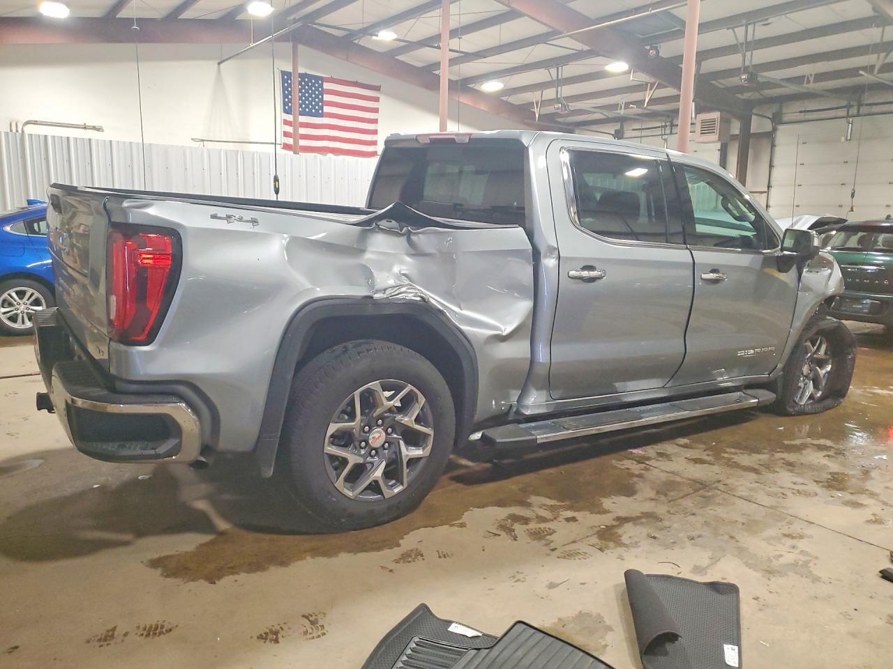 2026 GMC Sierra K1500 SLT