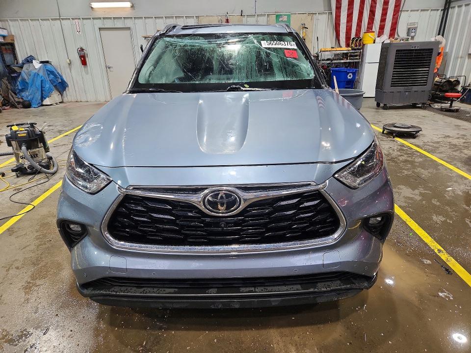 2022 Toyota Highlander Limited