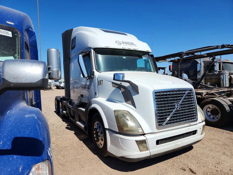 2016 Volvo VNL Semi Truck