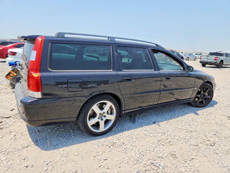2005 Volvo V70 r