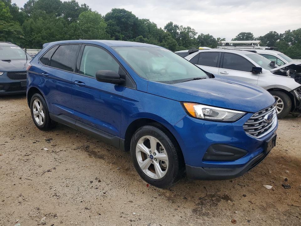 2022 Ford Edge se