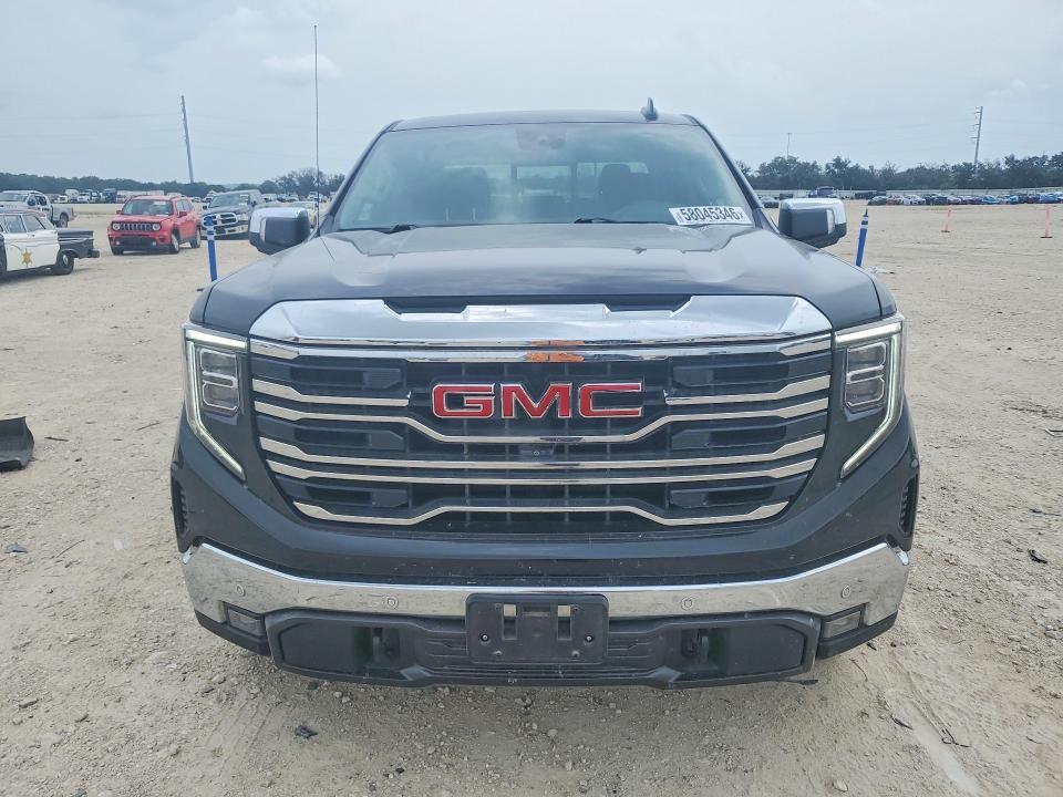 2022 GMC Sierra K1500 SLT