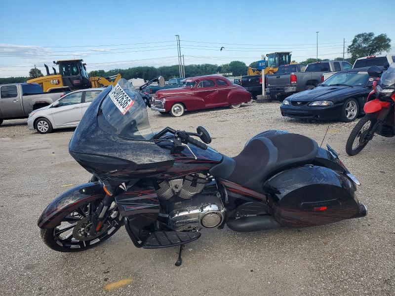 2015 Victory Magnum X-1