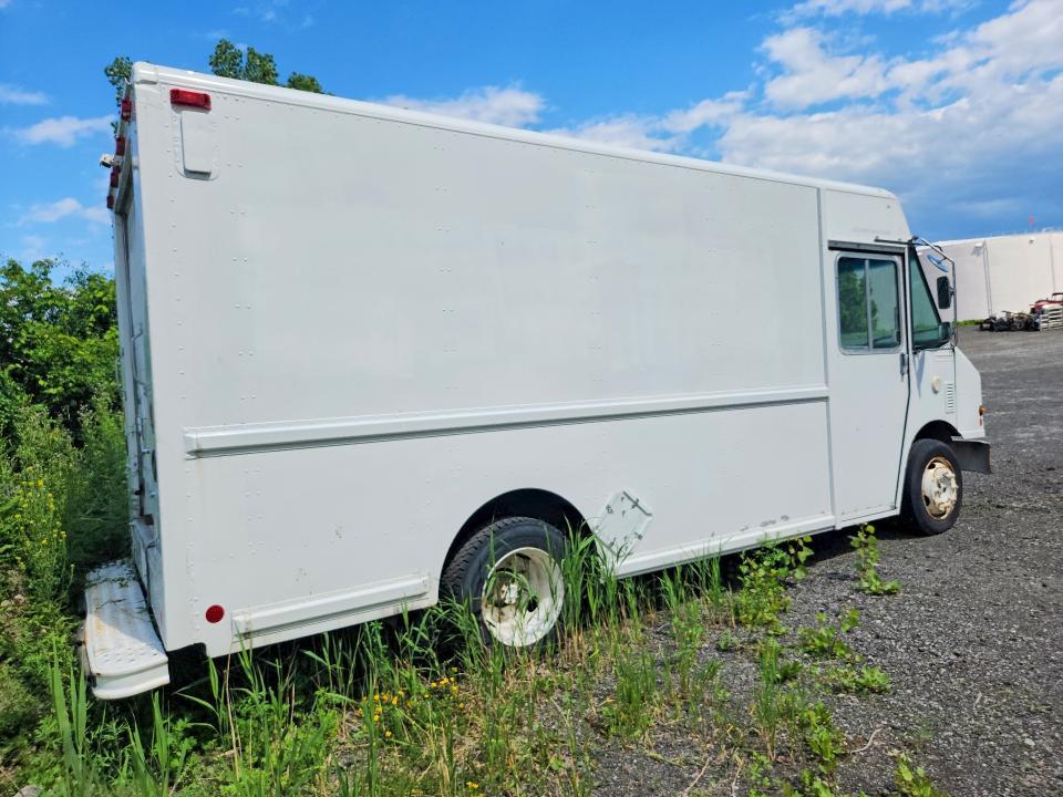 2006 Freightliner Chassis M Line WALK-IN Van