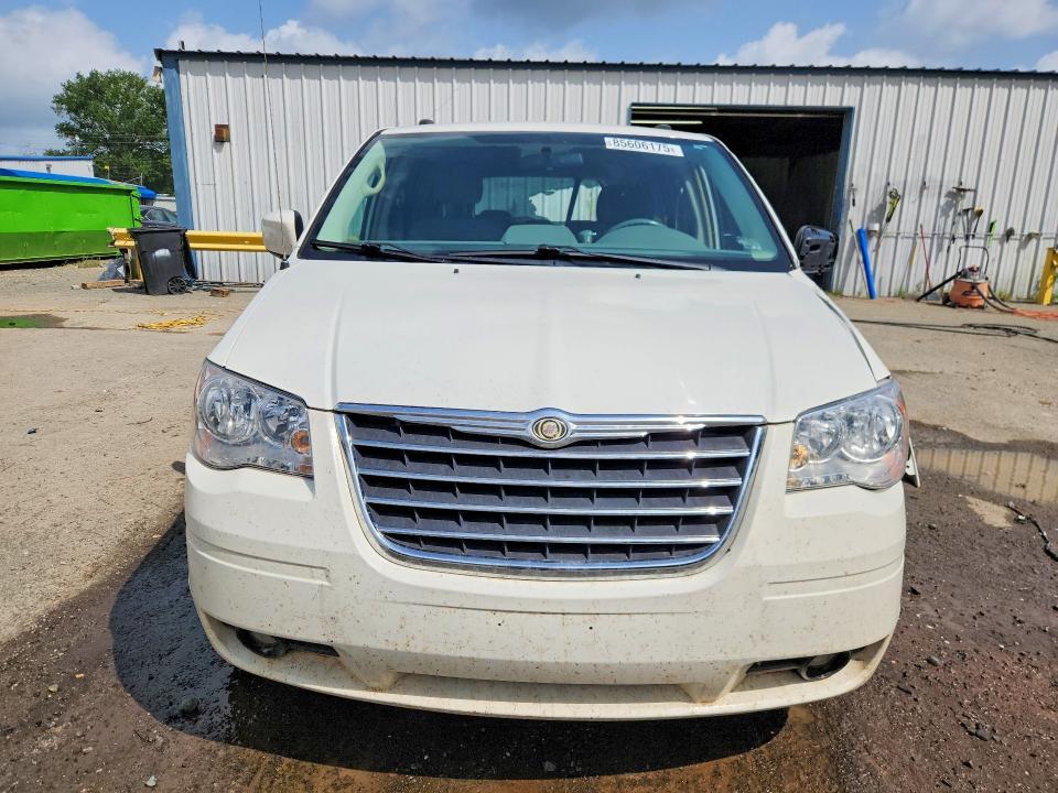 2010 Chrysler Town & Country Touring