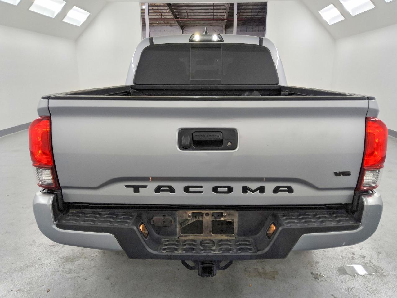 2018 Toyota Tacoma SR5 V6