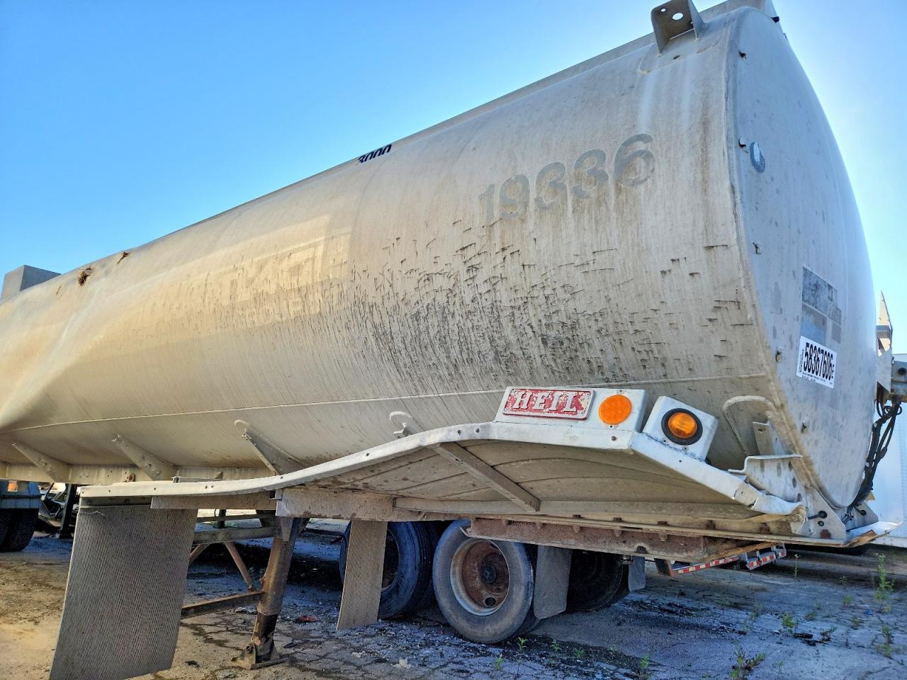 1992 Heil Tank Trailer