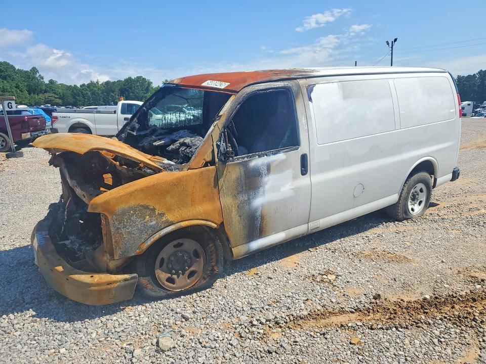2022 Chevrolet Express G2500