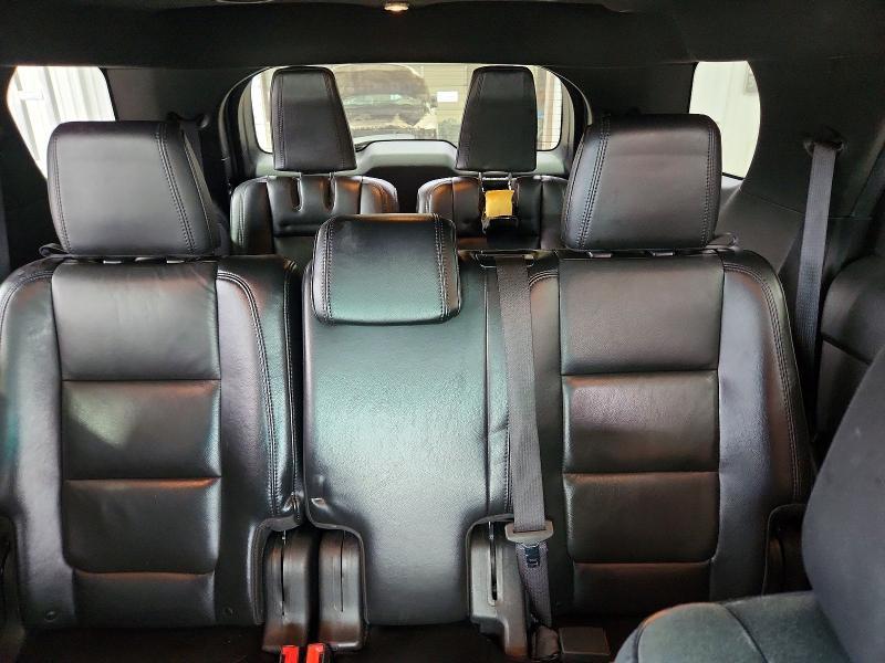 2012 Ford 12 Pass van xlt