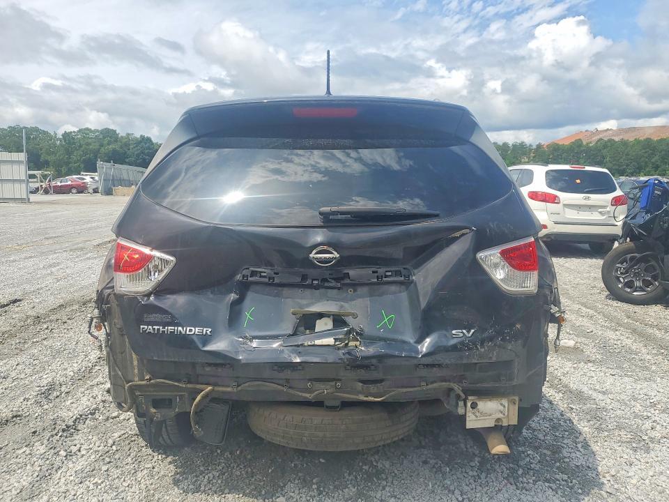 2016 Nissan Pathfinder sv