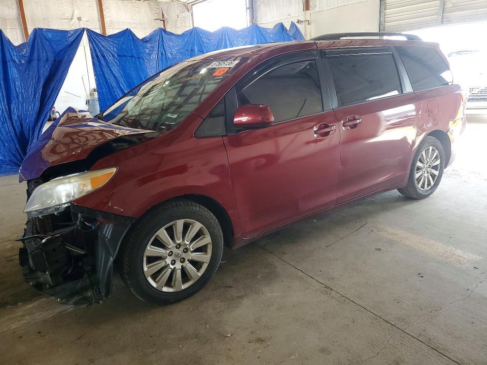 2015 Toyota Sienna le