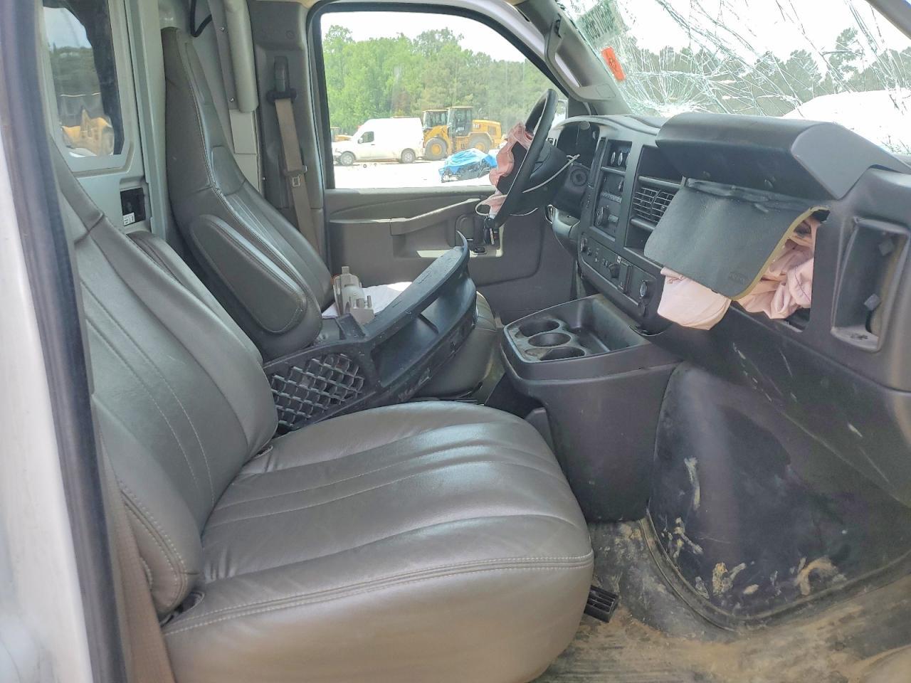 2023 Chevrolet Express G3500