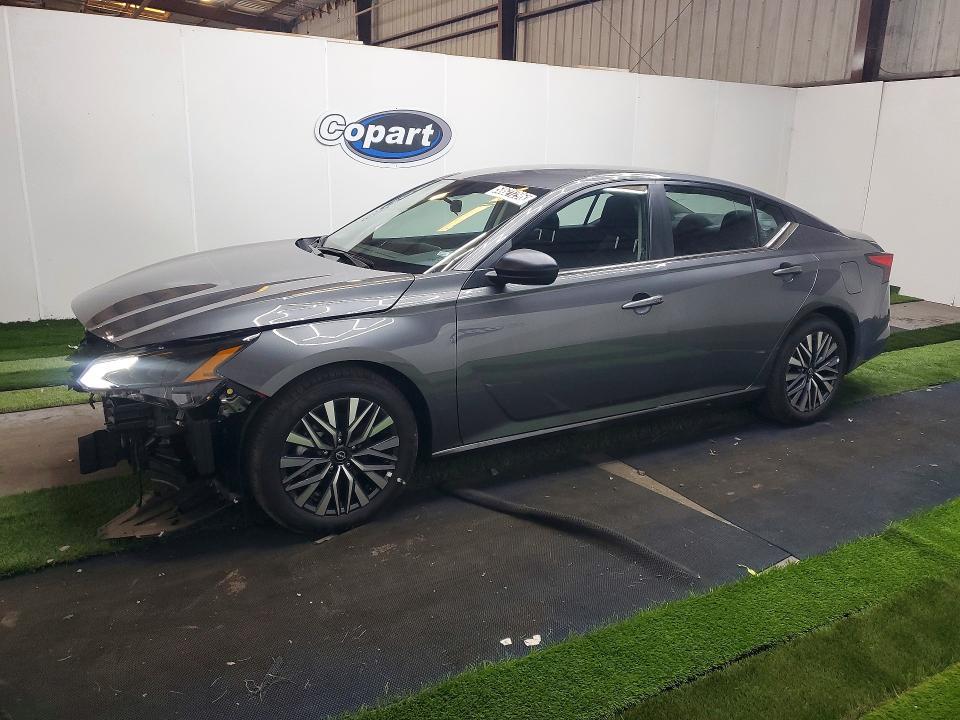 2026 Nissan Altima sv