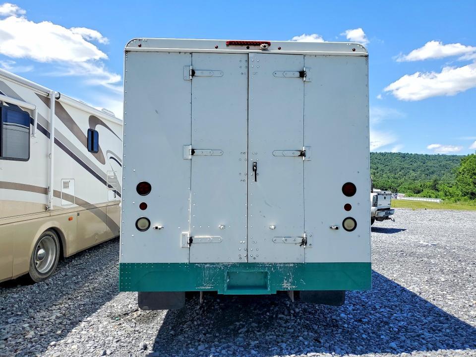 2015 Frht - Freightliner 2015 Freightliner MT45 Chassis Delivery Truck