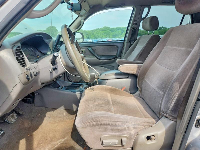 2002 Toyota Sequoia SR5