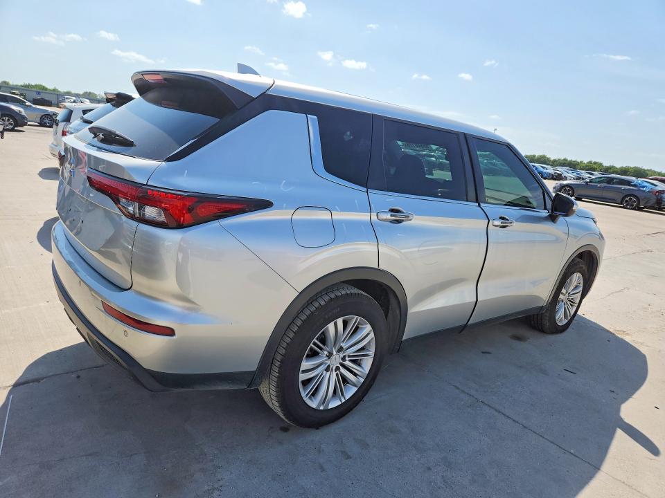 2022 Mitsubishi Outlander es