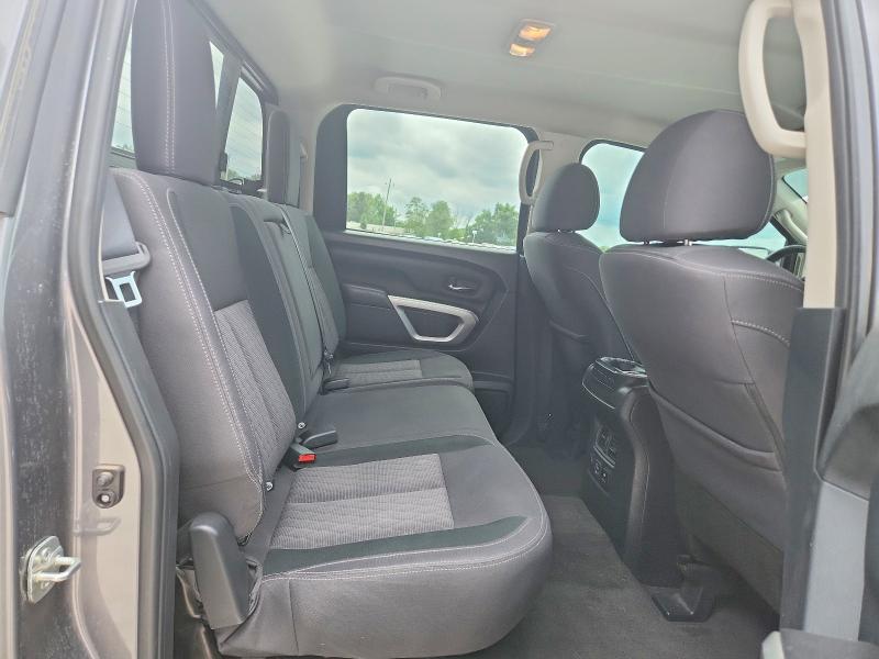 2021 Nissan Titan SV