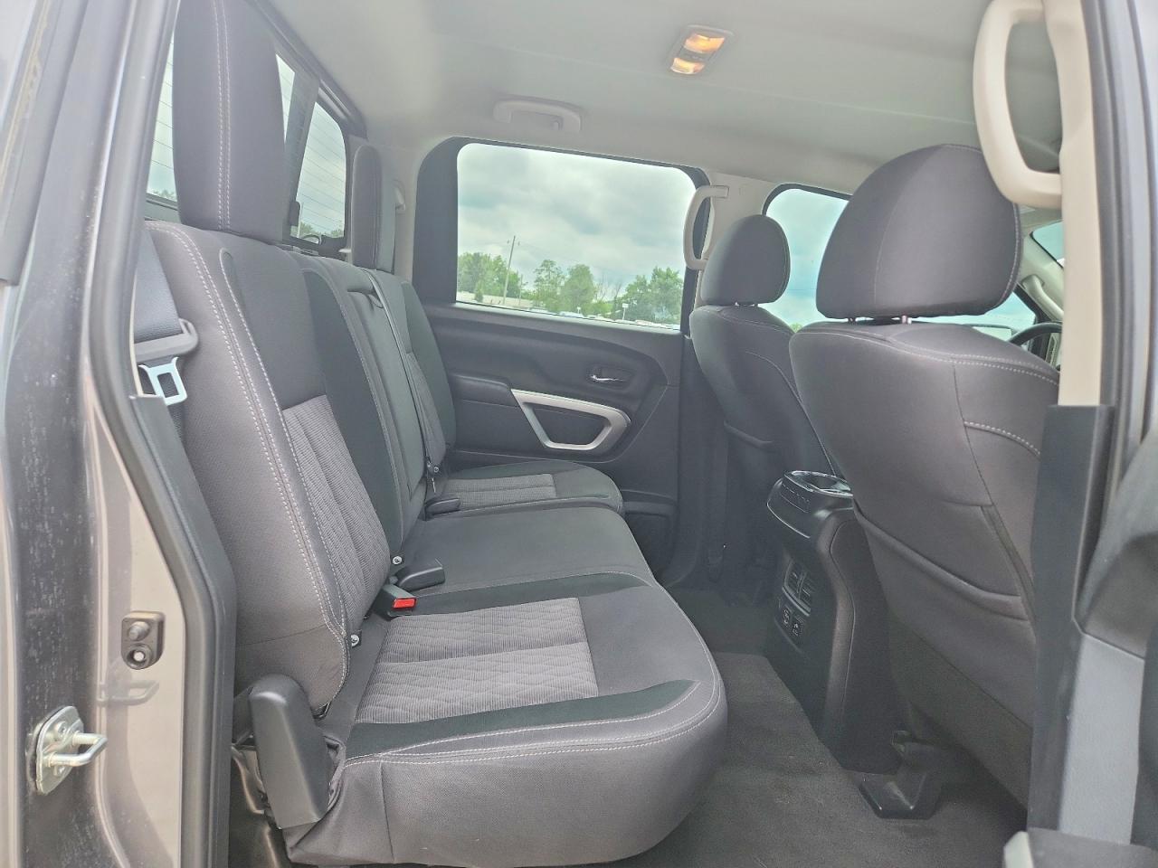 2021 Nissan Titan SV