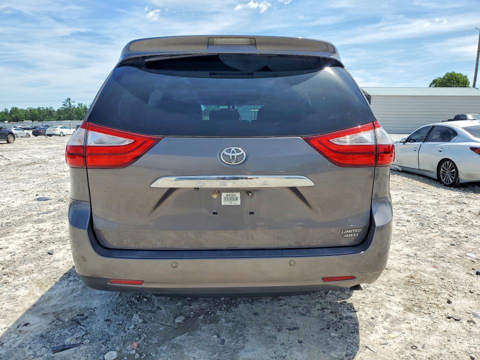 2016 Toyota Sienna Limited Premium 7-passenger