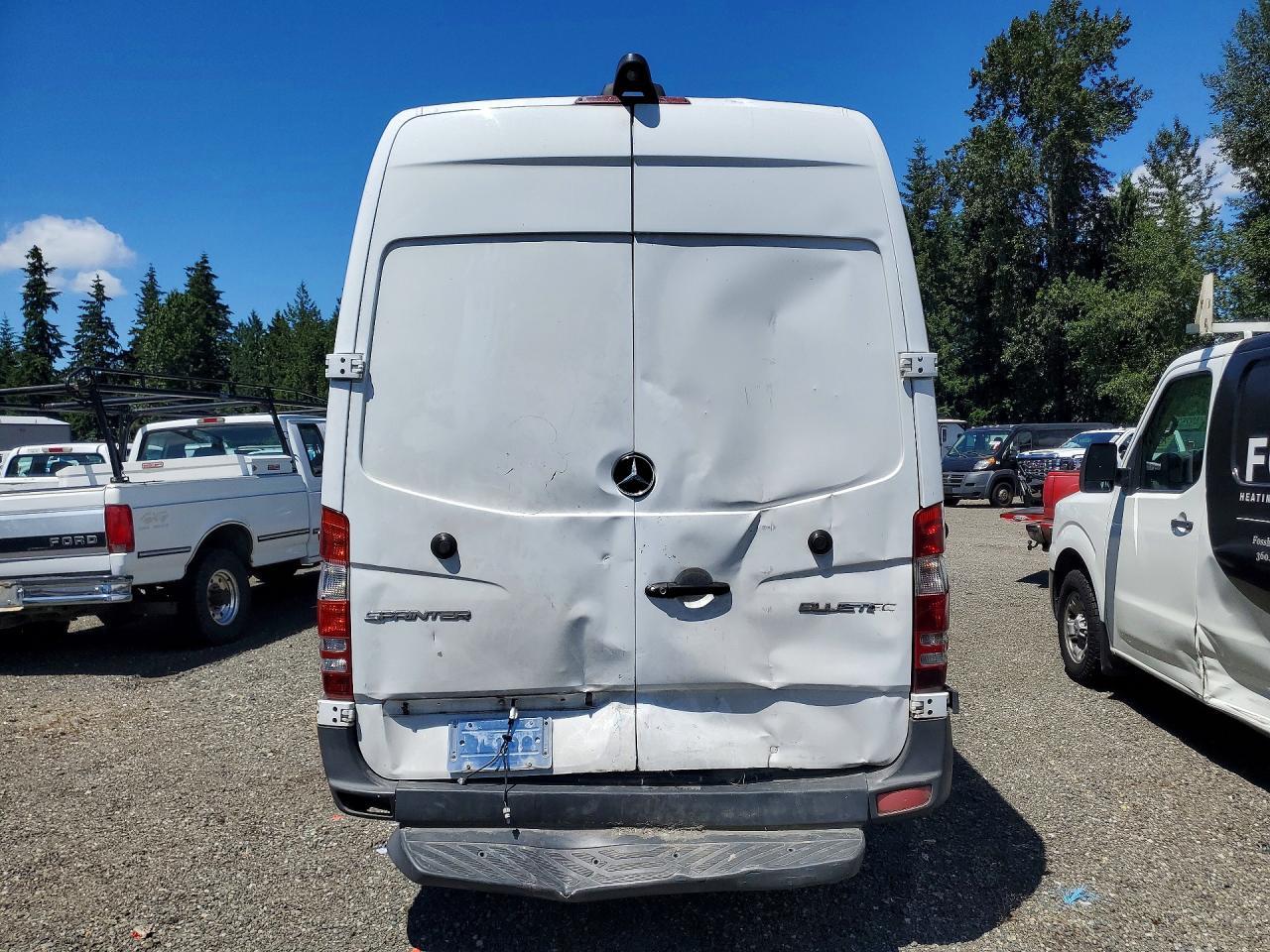 2014 Mercedes-Benz Sprinter 2500 Delivery Van