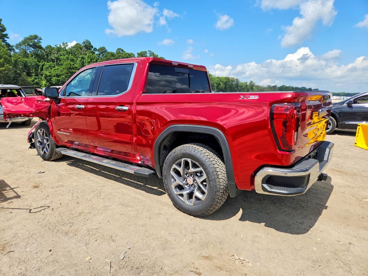 2026 GMC Sierra K1500 SLT