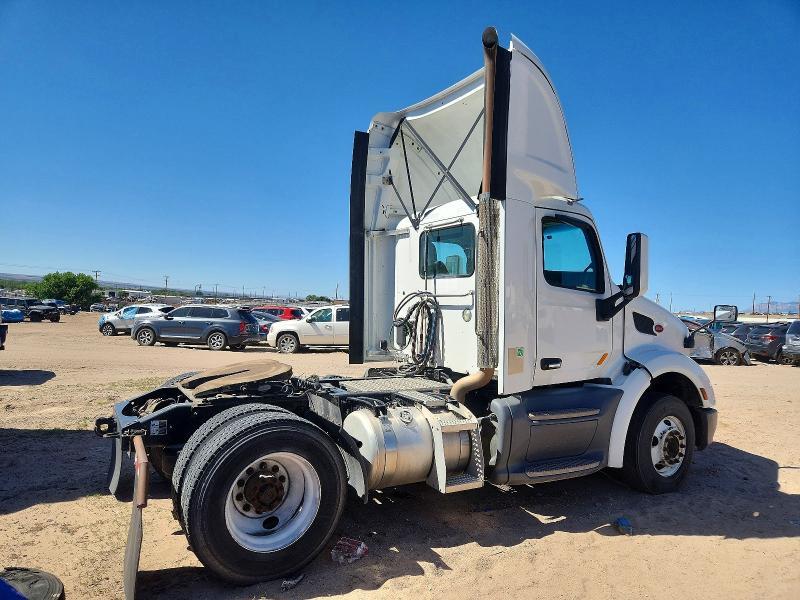 2018 Peterbilt 579 Semi Truck