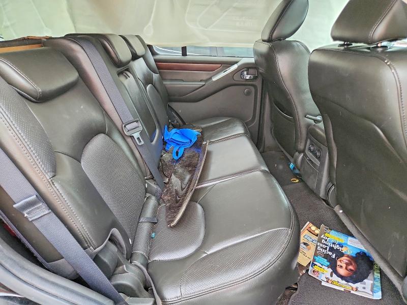 2011 Nissan Pathfinder s