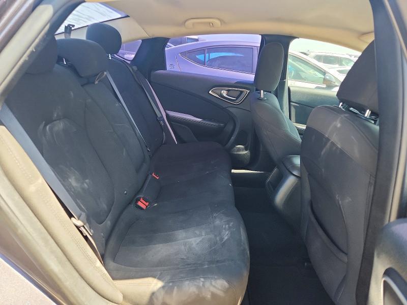 2015 Chrysler 200 Limited