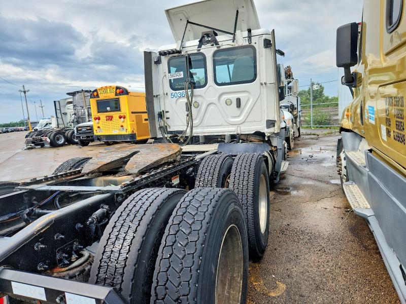 2019 Freightliner Cascadia 1-Semi Truck