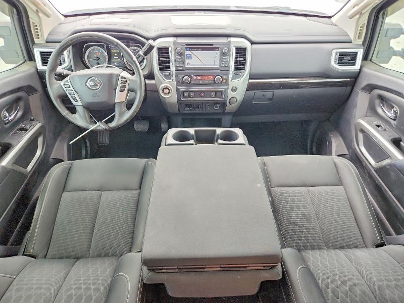 2017 Nissan Titan SV