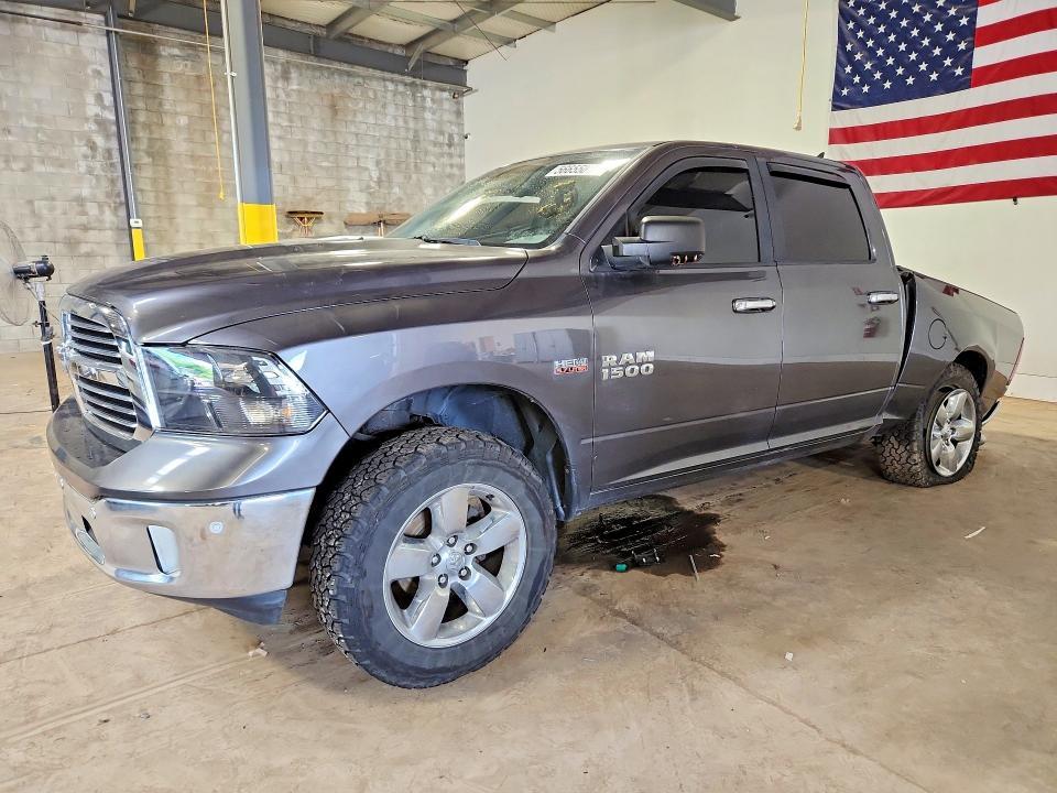 2015 Dodge RAM 1500 SLT