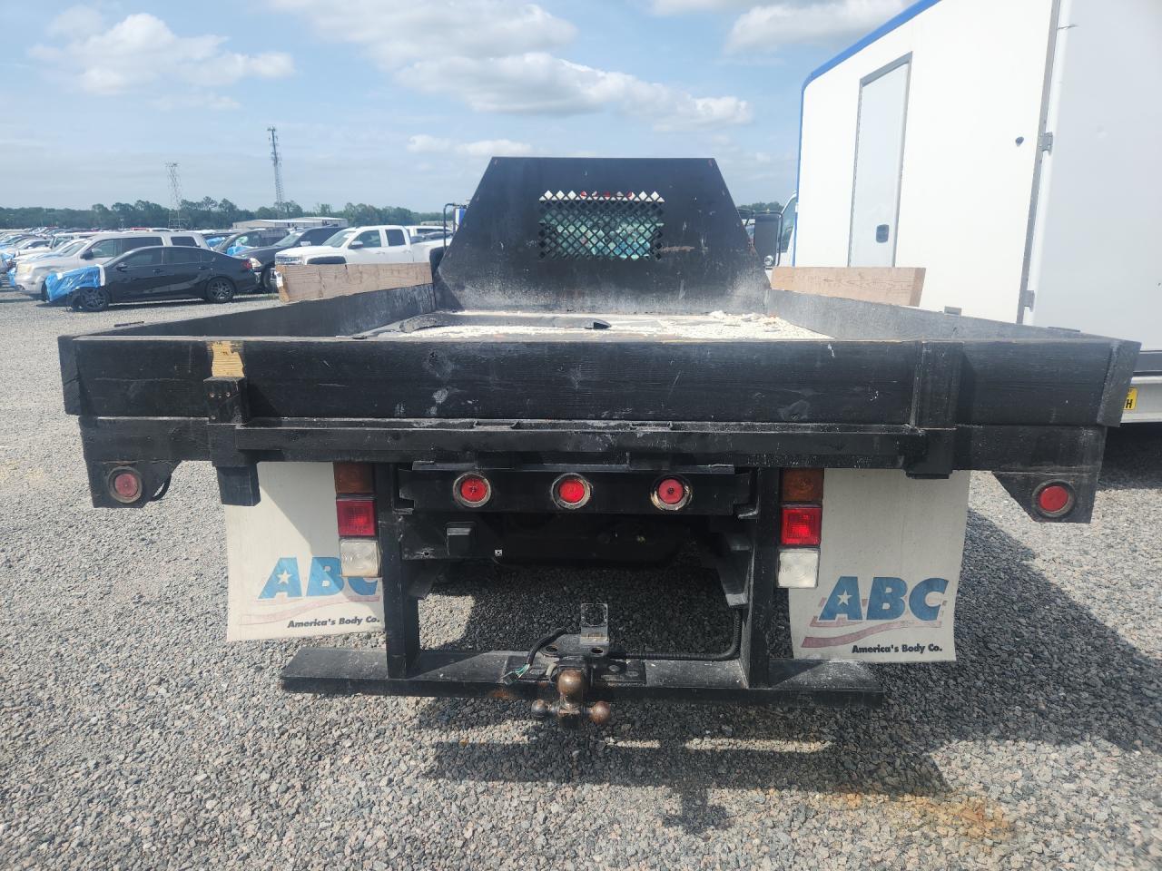 2005 GM Medium DUTY/BOX Trucks