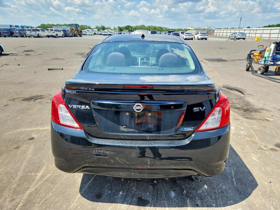 2016 Nissan Versa 1.6 sv