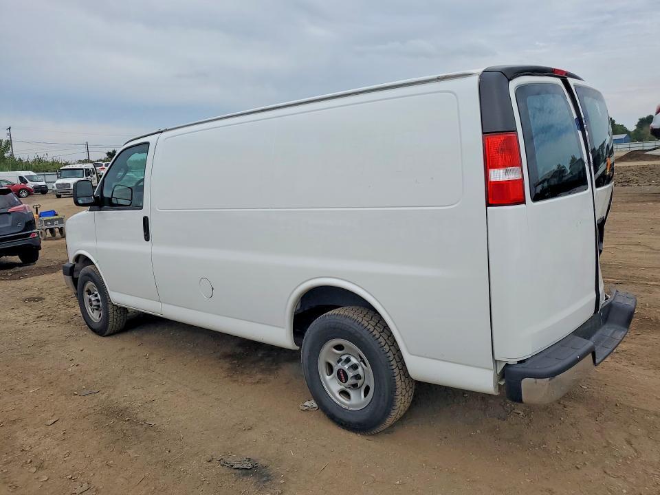 2022 GMC Savana G2500