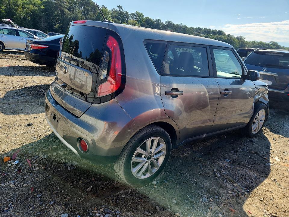 2017 KIA Soul +
